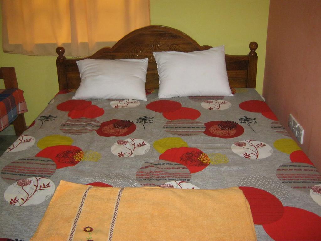 Aurora - Negombo Budget Hostel Ruang foto